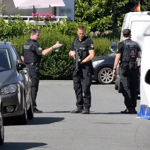 Tote in Bremen: Öffentliche Fahndung nach Tatverdächtigem