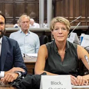 Model sagt als Zeuge im Block-Prozess aus