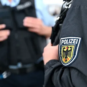 Fünf mutmaßliche Mitglieder von Schleuserbande festgenommen