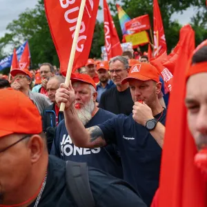 Lautstarker Protest vor VW-Aufsichtsratssitzung