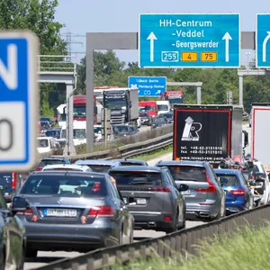 Norddeutsche Industrie klagt über Autobahnstaus