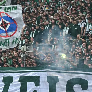 Pyrotechnik beim Derby: Werder muss hohe Geldstrafe zahlen