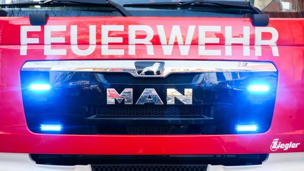 Feuer greift auf Wohnhaus im Emsland über – 200.000 Euro Schaden