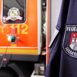 Unwetter: Hamburger Feuerwehr rückt fast 100 Mal aus