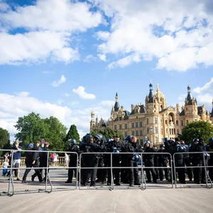 AfD-Mann bei Demo in Schwerin verletzt