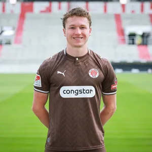 FC St. Pauli beim Saisonstart ohne St. John