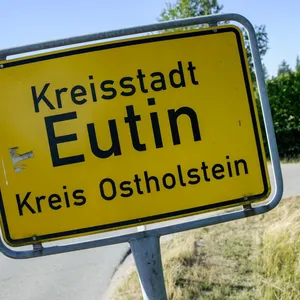 Hakenkreuze in Eutin gesprüht: Polizei sucht Zeugen