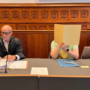 Prozess um versuchten Totschlag gegen 44-Jährige gestartet