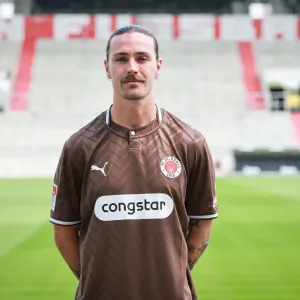 St. Pauli-Kapitän Irvine wechselt nach Japan
