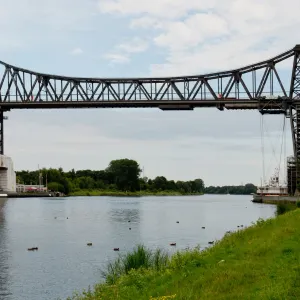 Eisenbahn-Hochbrücke Rendsburg nach Kletteraktion gesperrt