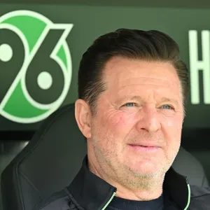 Unangenehmer Auftakt: Hannover 96 vor Partie in Cottbus