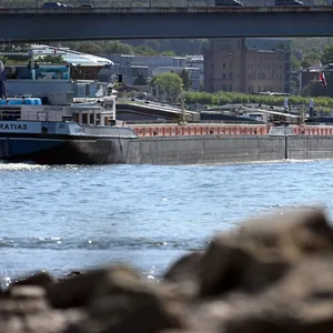 Niedersachsen lockert Lkw-Fahrverbot wegen Niedrigwasser