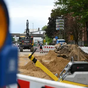 Wasserrohrbruch in Harburg repariert - Straße vor Freigabe