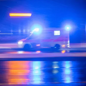 Autofahrerin stirbt bei Abbiegeunfall