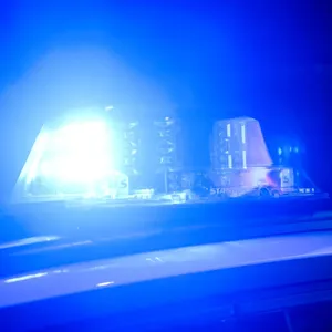 Polizei rätselt nach Autobrand in Ganderkesee