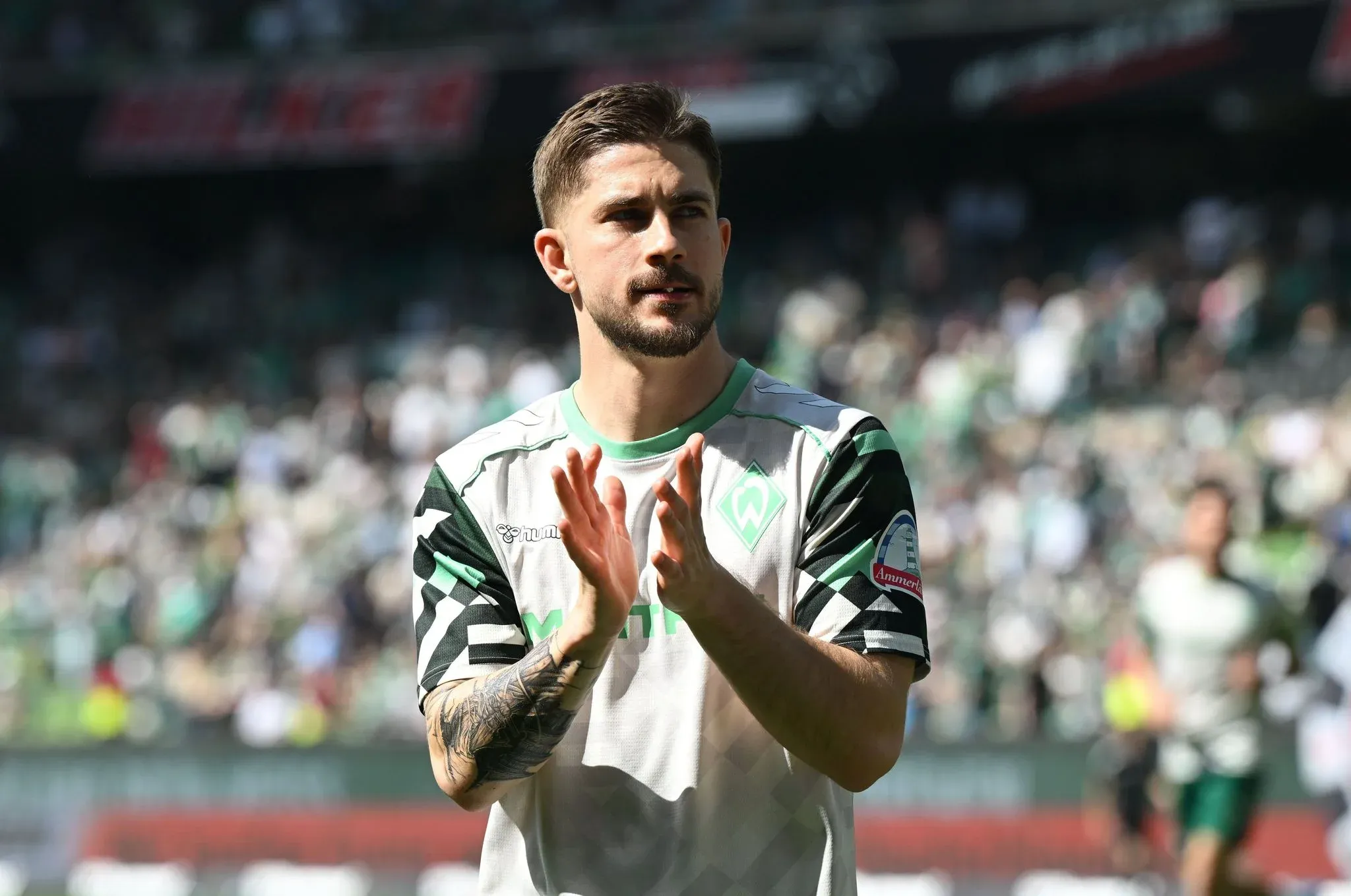 Verabschiedet sich aus Bremen: Österreichs Nationalspieler Romano Schmid. (Archivbild)