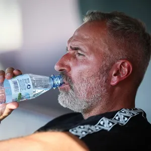 Kiel-Coach Walter: Sollten aufhören, Geschenke zu verteilen