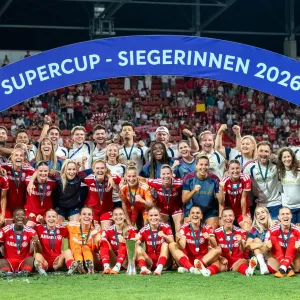 Torhüterin Johannes patzt doppelt: Supercup für FC Bayern