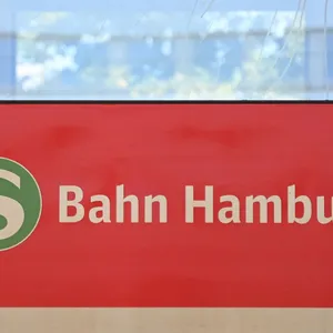Mit 2,27 Promille: Mann sorgt für S-Bahn-Streckensperrung