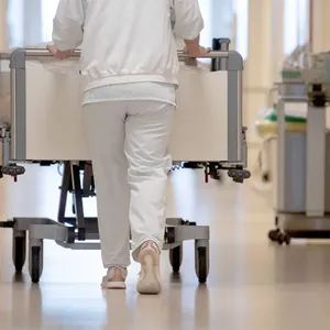Gibt es Klimaanlagen in Hamburger Kliniken und Heimen?