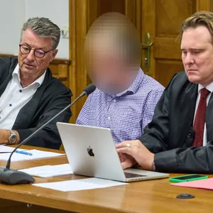Staatsanwalt für Unterbringung von Landwirt im Mordprozess