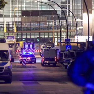 Schüsse auf Gewerbehof - zwei Tote und ein Schwerverletzter