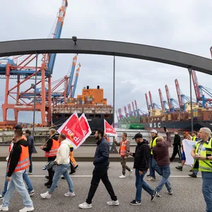 Erneut Warnstreiks an Seehäfen in Bremen und Niedersachsen