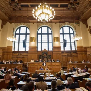 Rot-Grüner Haushaltsentwurf stößt auf scharfe Kritik