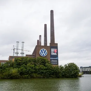 Einigung auf Sparplan treibt VW-Aktie an die Dax-Spitze