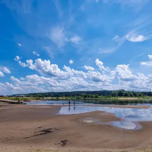 Weiter kaum Wasser in Oberweser und Elbe