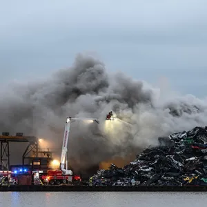 Löscharbeiten bei Großbrand in Leer sind abgeschlossen