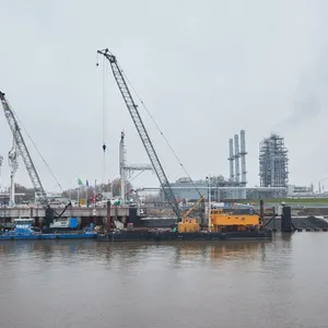 Stader LNG-Terminal soll Inbetriebnahme im September starten