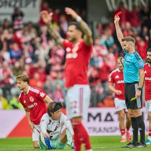 Starke Moral: St. Pauli holt in Cottbus Remis in Unterzahl