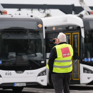 Warnstreik legt Stadtbusse in Schleswig-Holstein lahm