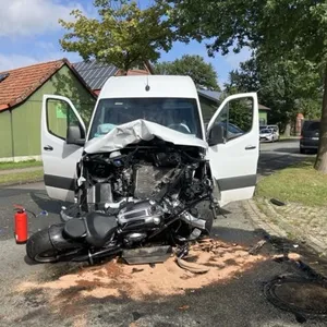 40-jähriger Motorradfahrer stirbt bei Frontalcrash