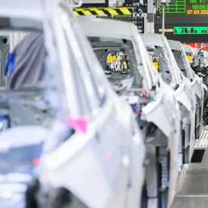 VW-Markenchef kündigt Tempo bei laufendem Sparprogramm an