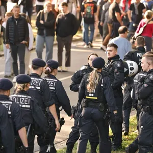68 Strafanzeigen und Kritik – Polizeibilanz zum Einheitsfest