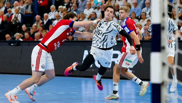Kieler Handballer gewinnen kleines Nordderby gegen Hamburg