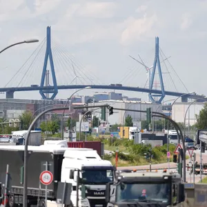Köhlbrandbrücke am Wochenende erneut gesperrt