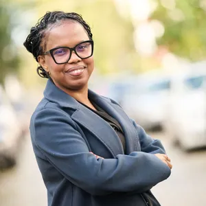 «Großes Tabu» - Wie Binta Bah Frauen mit Beschneidung hilft