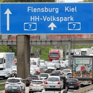 Signal- und Stellwerksprobleme bremsen Bahnverkehr im Norden