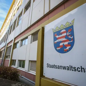Staatsanwaltschaft klagt AfD-Politiker wegen NS-Parole an