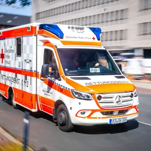 Polizeistudentin angegriffen und bei Sturz schwer verletzt