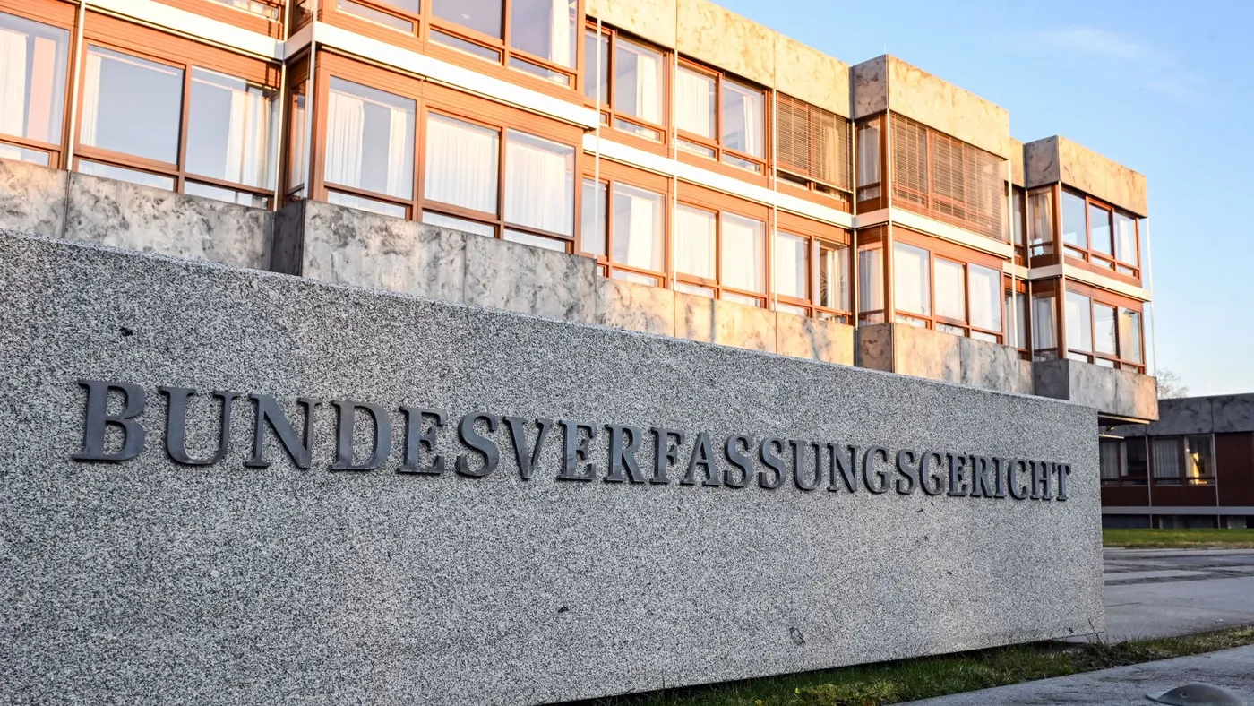 Union droht Berlin und Sachsen-Anhalt mit Verfassungsklagen