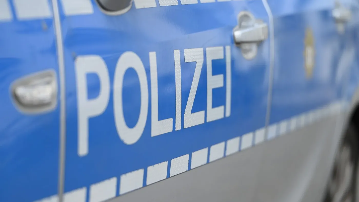 Mann bei Betriebsunfall leicht verletzt