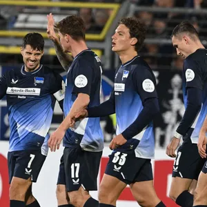 Mit Mühe gegen Dorfclub: Hertha erreicht Pokal-Achtelfinale