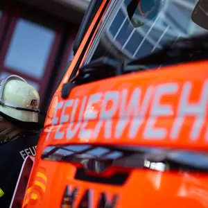 Brand in Lokal in Schenefeld: Wohnhaus evakuiert