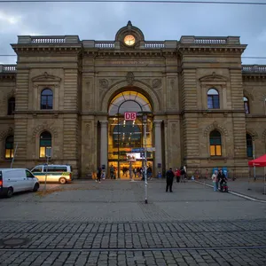 Bremse an Zug aus Amsterdam qualmt - Störung im Bahnverkehr