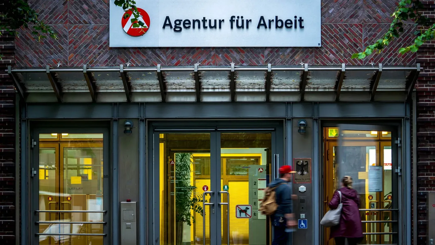 Zahl der Arbeitslosen in Bremen gibt leicht nach