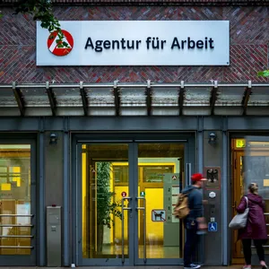 Zahl der Arbeitslosen in Bremen gibt leicht nach